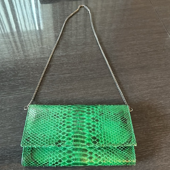 Genuine python green clutch bag. Made in Bali - Picture 7 of 16